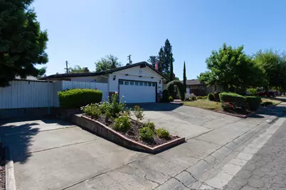 2040 Linden Grove Way, Carmichael, CA 95608 - Photo 3