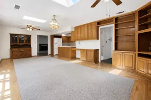 2040 Linden Grove Way, Carmichael, CA 95608 - Photo 15