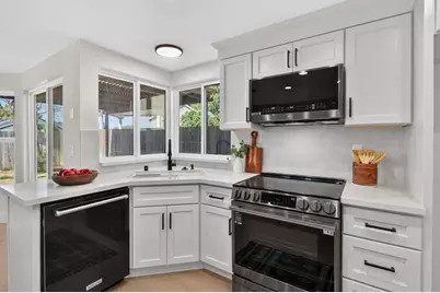 9055 Grouse Meadow Drive, Elk Grove, CA 95624 - Photo 13