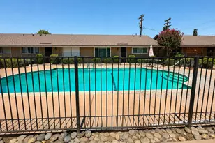 3749 N Fruit Ave, Fresno, CA 93705 - Photo 25