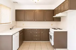 3749 N Fruit Ave, Fresno, CA 93705 - Photo 11