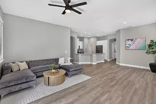 59 Jarvis Cir, Sacramento, CA 95834 - Photo 9
