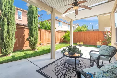 8421 Vila Gale Way, Elk Grove, CA 95757 - Photo 7