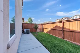 8421 Vila Gale Way, Elk Grove, CA 95757 - Photo 35