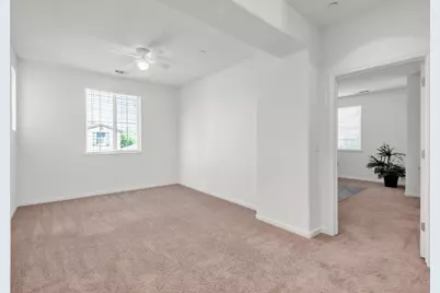 8421 Vila Gale Way, Elk Grove, CA 95757 - Photo 17