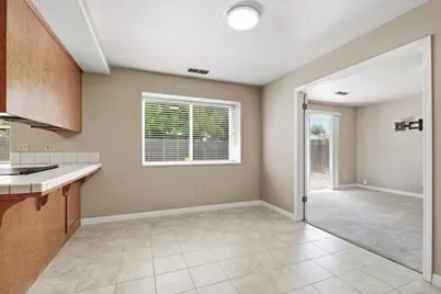 7424 Heathrow Way, Hughson, CA 95326 - Photo 11