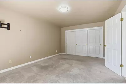 7424 Heathrow Way, Hughson, CA 95326 - Photo 13