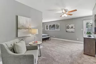 9101 Plaza Park Dr, Elk Grove, CA 95624 - Photo 23