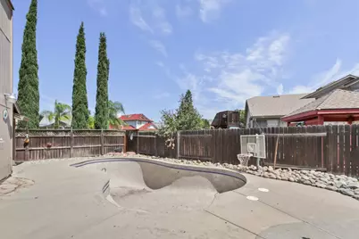 8181 Marion Oaks Court, Sacramento, CA 95828 - Photo 43