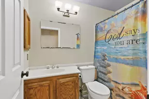 8181 Marion Oaks Ct, Sacramento, CA 95828 - Photo 35