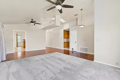 8181 Marion Oaks Court, Sacramento, CA 95828 - Photo 9
