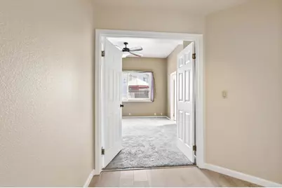 8181 Marion Oaks Court, Sacramento, CA 95828 - Photo 25