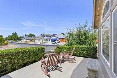 8181 Marion Oaks Court, Sacramento, CA 95828 - Photo 3