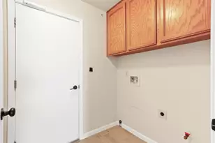 8181 Marion Oaks Ct, Sacramento, CA 95828 - Photo 39