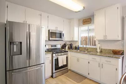 6012 Winners Cir, Riverbank, CA 95367 - Photo 5