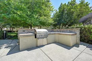 43 Villa Gardens Ct, Roseville, CA 95678 - Photo 41