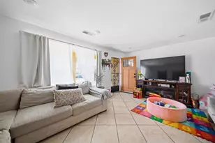 1935 E 13th St, Stockton, CA 95206 - Photo 3
