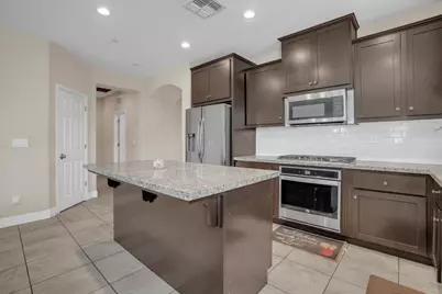 1525 Mayweed Dr, Los Banos, CA 93635 - Photo 9