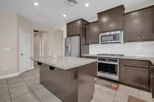 1525 Mayweed Dr, Los Banos, CA 93635 - Photo 9