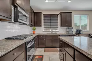 1525 Mayweed Dr, Los Banos, CA 93635 - Photo 11