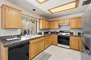 9365 Windrift Ln, Elk Grove, CA 95758 - Photo 11