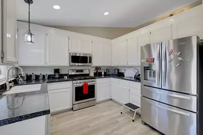 6102 Spinnaker Way, Linda, CA 95901 - Photo 9