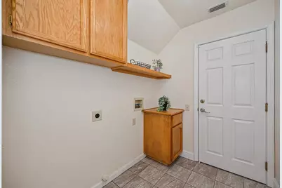 8924 Bear Park Ct, Elk Grove, CA 95758 - Photo 9