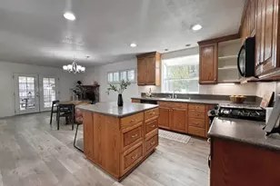 7313 Fairytale St, Citrus Heights, CA 95621 - Photo 9