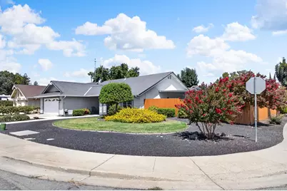 1125 Centre Court Drive, Tracy, CA 95376 - Photo 3