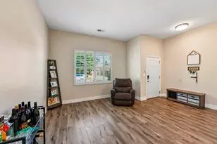 9656 Holly Glen Way, Elk Grove, CA 95757 - Photo 7