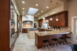 7108 Hillcrest Dr, Modesto, CA 95356 - Photo 11