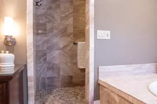 7108 Hillcrest Dr, Modesto, CA 95356 - Photo 25