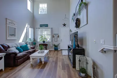 201 Waters Edge Drive, Waterford, CA 95386 - Photo 5