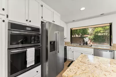 11321 Sutters Mill Circle, Rancho Cordova, CA 95670 - Photo 15
