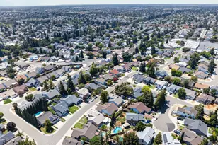8812 Bridalsmith Dr, Sacramento, CA 95828 - Photo 71