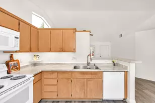 1428 Pintail Cir, Los Banos, CA 93635 - Photo 13