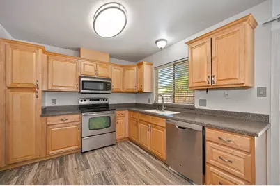 4522 Breckenridge Way, Sacramento, CA 95838 - Photo 9