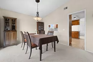 5923 Shadow Oak Dr, Citrus Heights, CA 95621 - Photo 9
