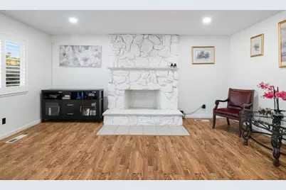 1412 Oakridge Court, Ceres, CA 95351 - Photo 9