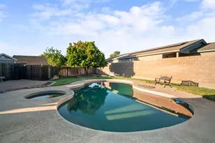 1412 Oakridge Ct, Modesto, CA 95351 - Photo 29