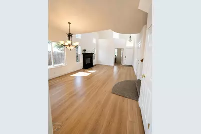 1687 Dunsmuir Way, Plumas Lake, CA 95961 - Photo 5