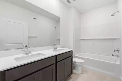 8256 Seahorse Way, Elk Grove, CA 95757 - Photo 3