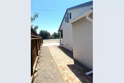 18397 E Highway 88, Clements, CA 95227 - Photo 11