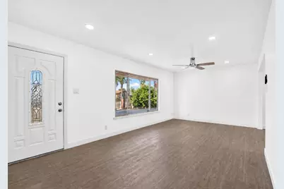 631 Las Palmas Avenue, Sacramento, CA 95815 - Photo 11