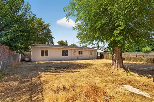 631 Las Palmas Ave, Sacramento, CA 95815 - Photo 31