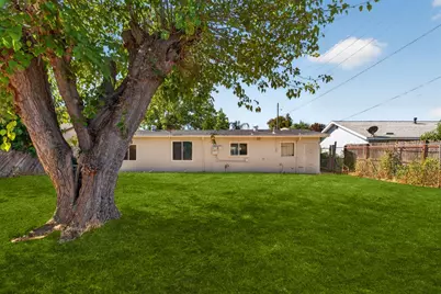 631 Las Palmas Avenue, Sacramento, CA 95815 - Photo 29