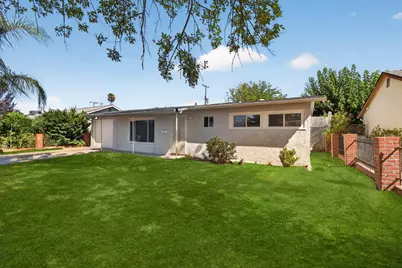 631 Las Palmas Avenue, Sacramento, CA 95815 - Photo 9