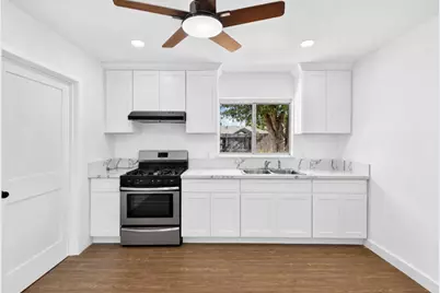631 Las Palmas Avenue, Sacramento, CA 95815 - Photo 19