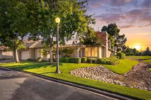 9596 Golf Course Ln, Elk Grove, CA 95758 - Photo 11
