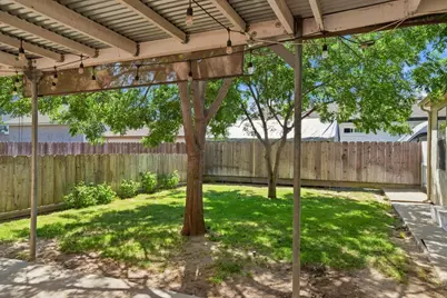 1325 Roosevelt Avenue, Escalon, CA 95320 - Photo 23